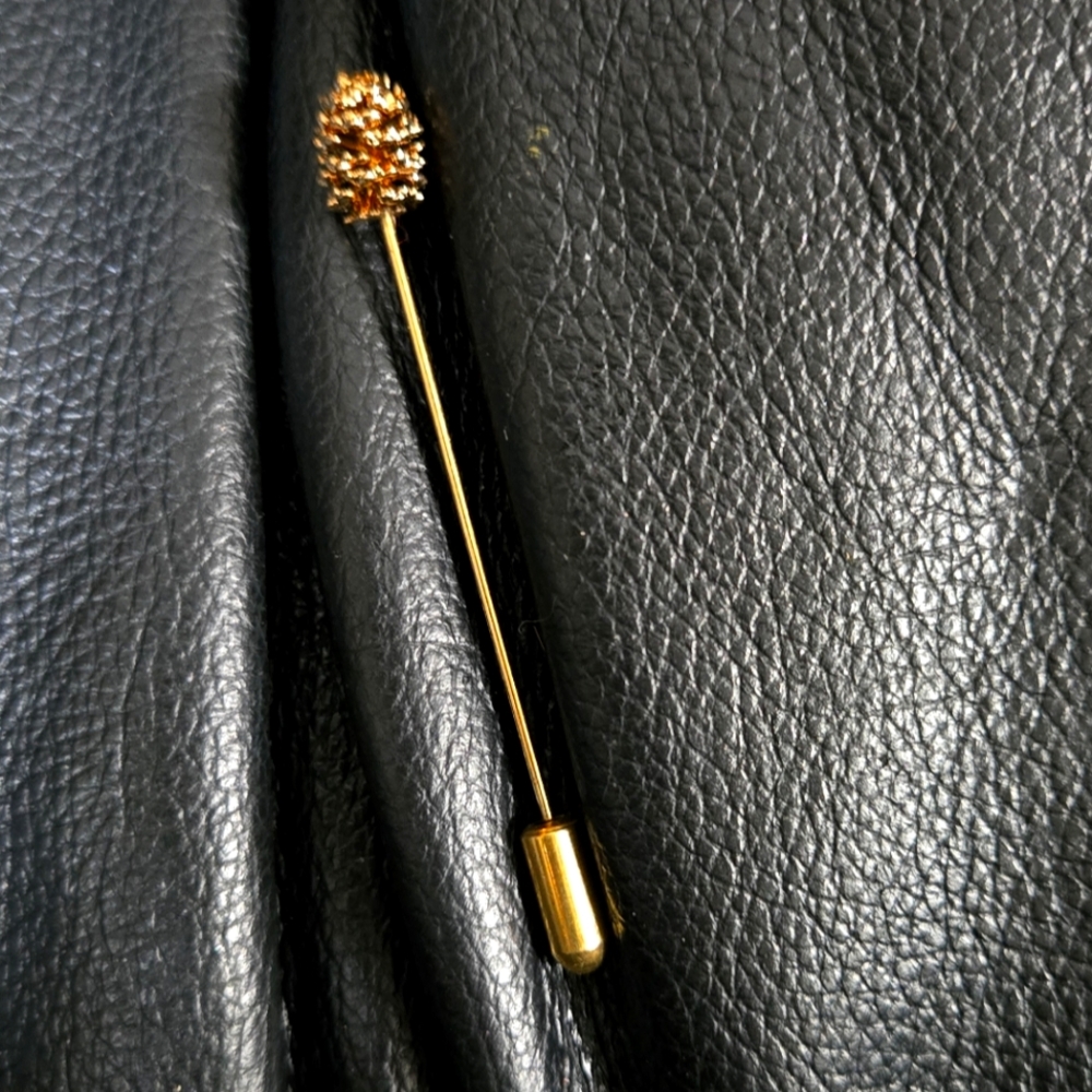 Gold/bronze Artizan Mini Pinecone Tie Pin